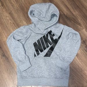 Nike hoodie 3t